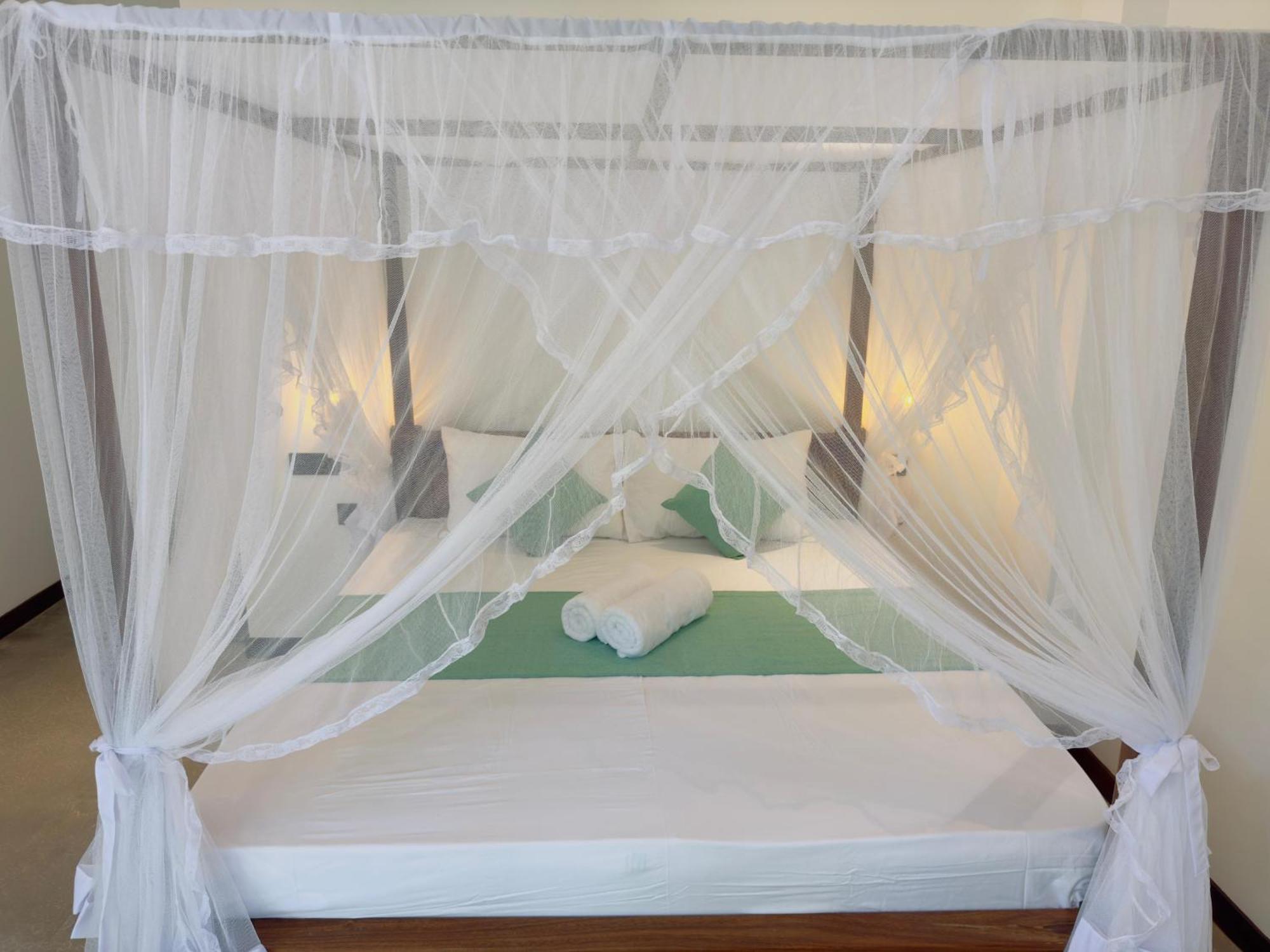 Hotel New Ocean Breeze Madiha Matara Exterior foto