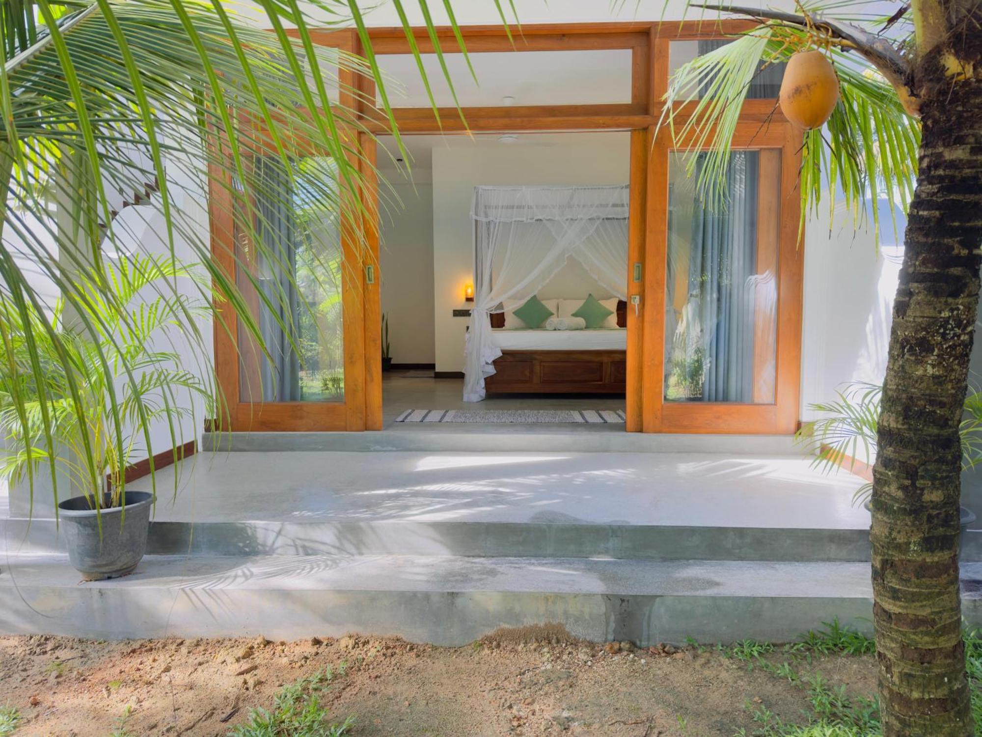 Hotel New Ocean Breeze Madiha Matara Exterior foto