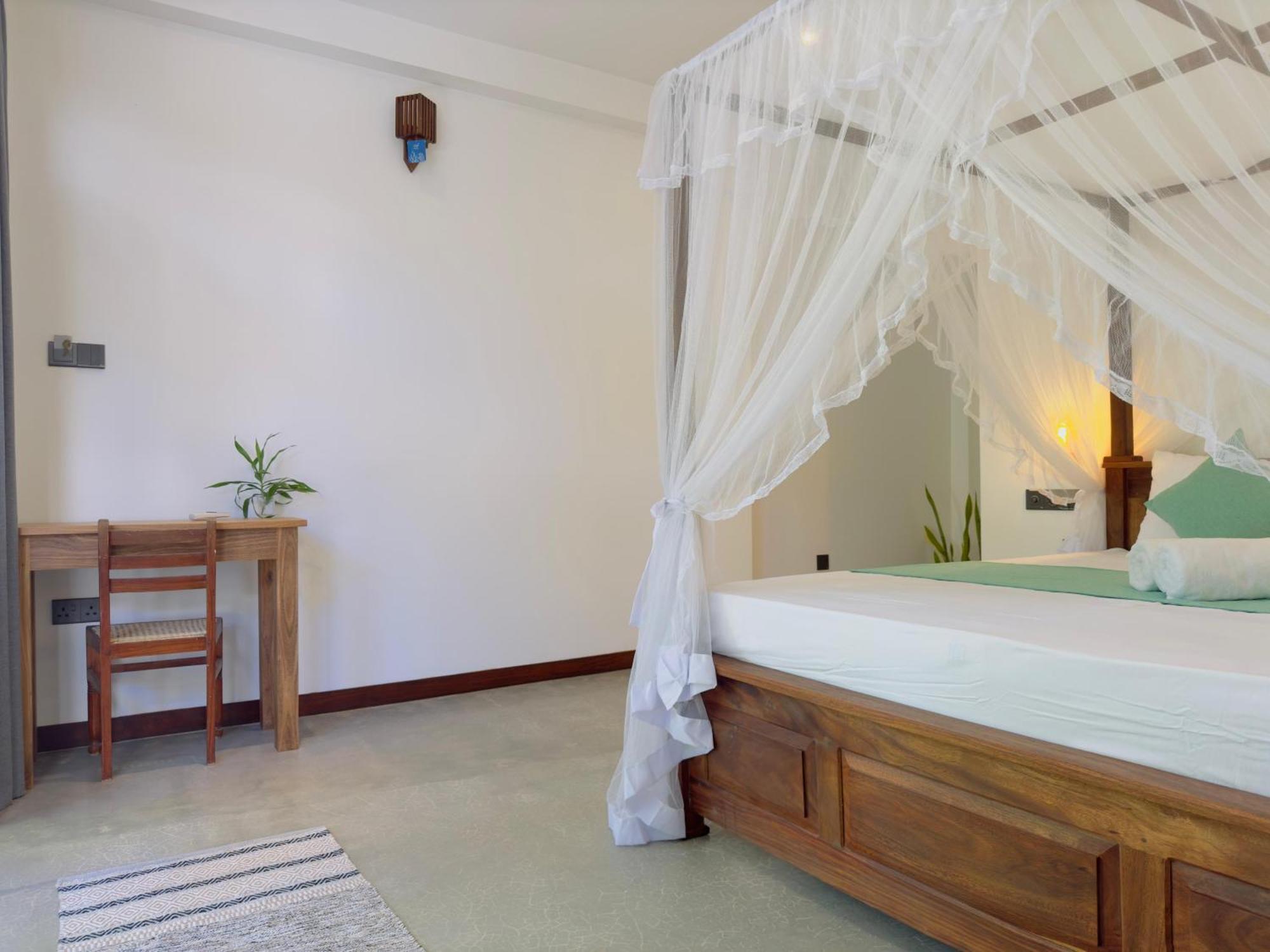 Hotel New Ocean Breeze Madiha Matara Exterior foto